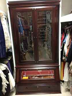 Amish Custom Made Cherry Nine Gun Cabinet with Pistol Display