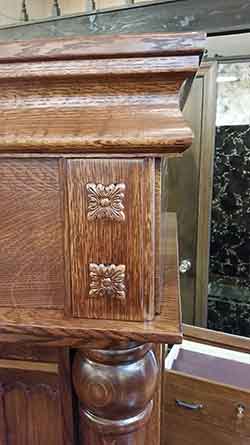 Gun Cabinet Decorative Miolding and Carvings