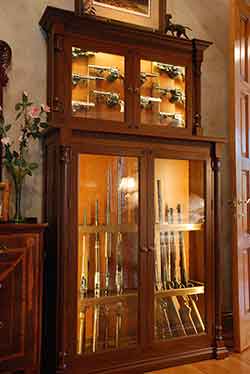 Custom Gun Cabinet with Pistol Display Upper Cabinet