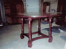 Hollow Center Platform Table