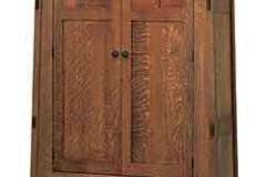 Here you see the McCoy style display cabinet with wood doors below the glass panels. It can be ordered with the drawers if necessary.