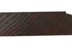 This table edge is the thumbnail style and has been around for years. It was one of the original edges our Amish builders put on a table and is still very popular.