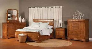 Chippewa Amish Custom Built Sleigh Bedroom Set.